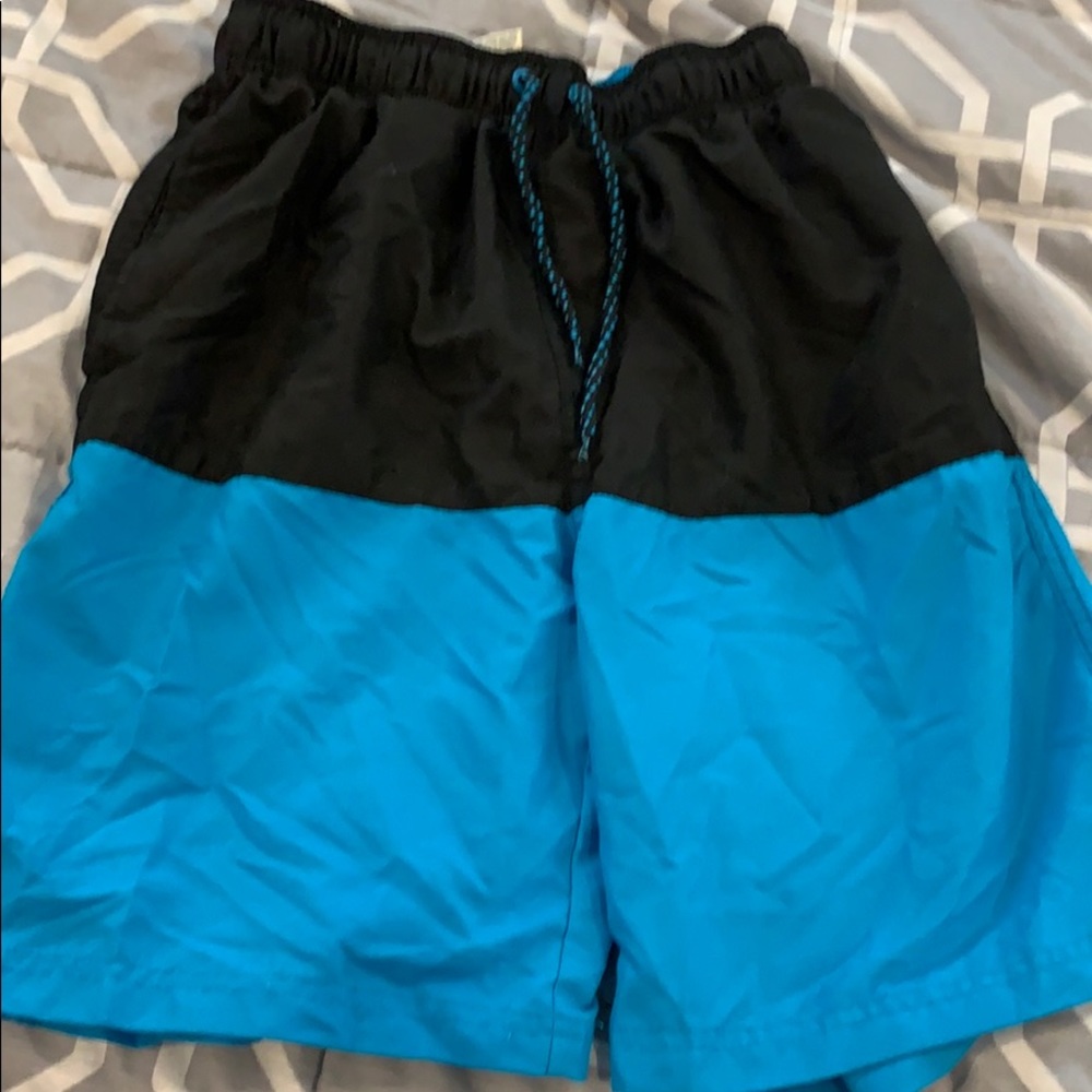 Men’s swim trunks